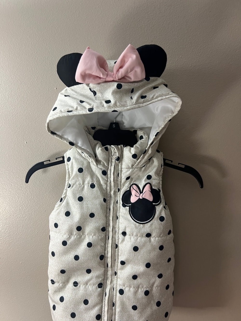 Disney Junior Girls' Pink & White Polka Dot Hooded Vest with Bow Accent - Picture 2 of 5